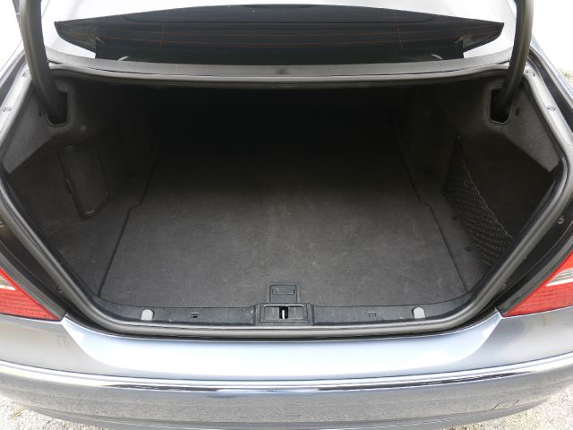 2004 Mercedes-Benz E-Class SXT