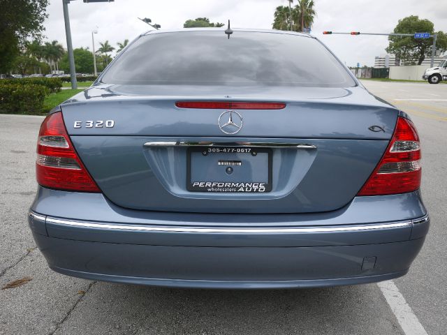 2004 Mercedes-Benz E-Class SXT