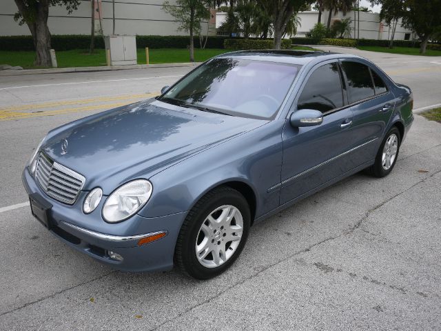 2004 Mercedes-Benz E-Class SXT