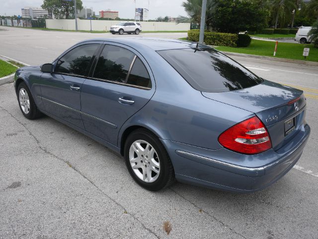 2004 Mercedes-Benz E-Class SXT