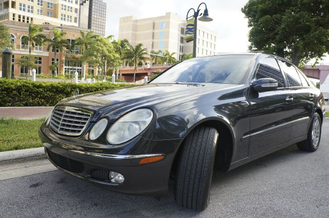 2004 Mercedes-Benz E-Class SXT