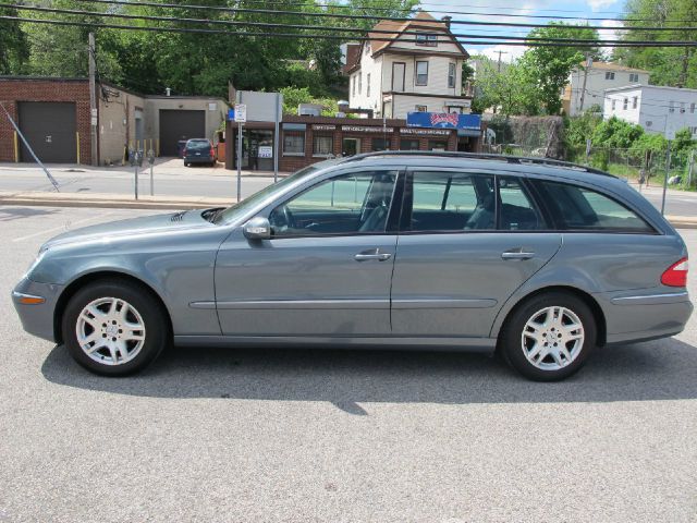 2004 Mercedes-Benz E-Class T6 AWD 7-passenger Leather Moonroof