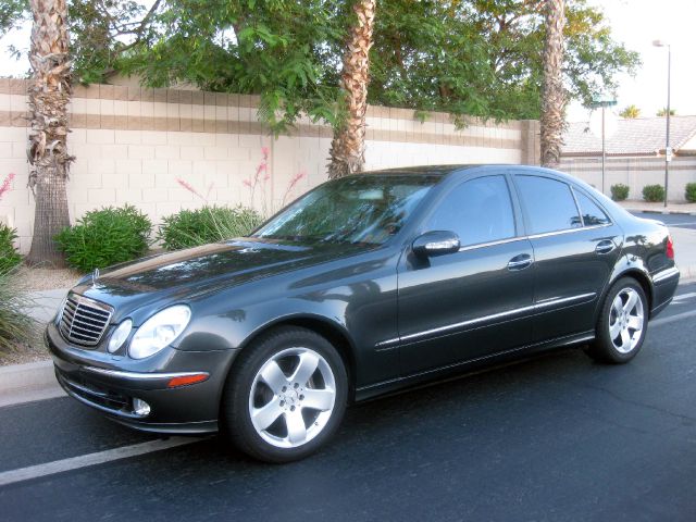 2004 Mercedes-Benz E-Class SLT W/ Hemi