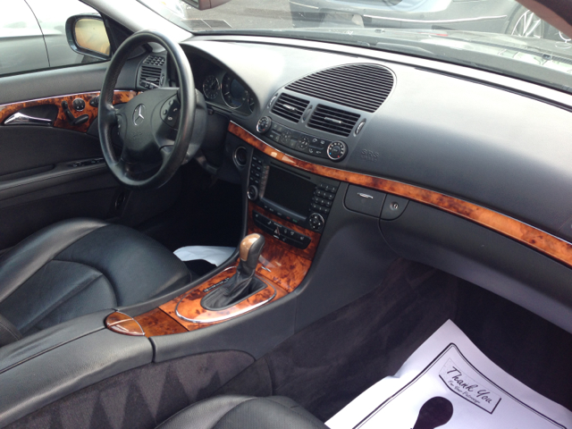 2004 Mercedes-Benz E-Class SXT