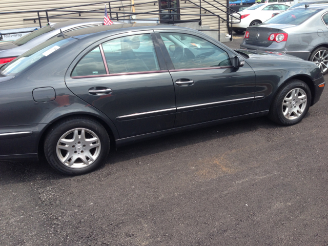 2004 Mercedes-Benz E-Class SXT