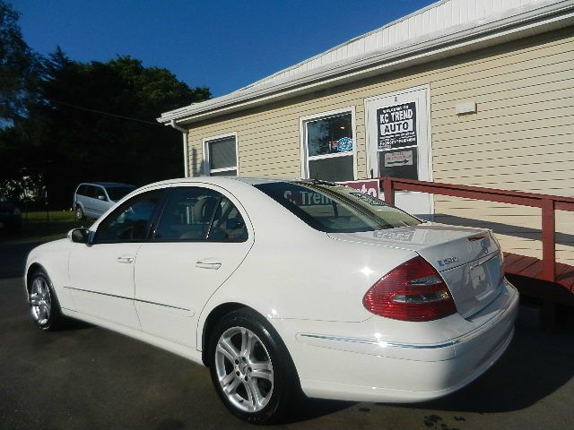 2004 Mercedes-Benz E-Class SLT W/ Hemi