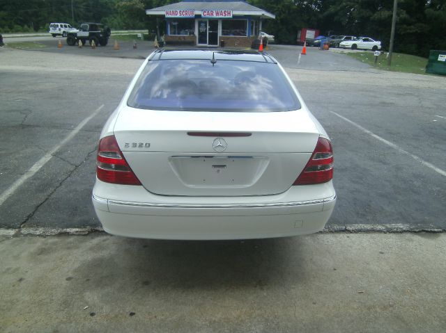 2004 Mercedes-Benz E-Class LS Flex Fuel 4x4 This Is One Of Our Best Bargains