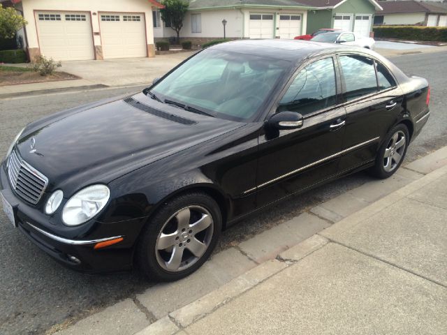 2004 Mercedes-Benz E-Class SXT