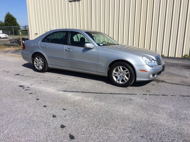 2004 Mercedes-Benz E-Class LS Flex Fuel 4x4 This Is One Of Our Best Bargains