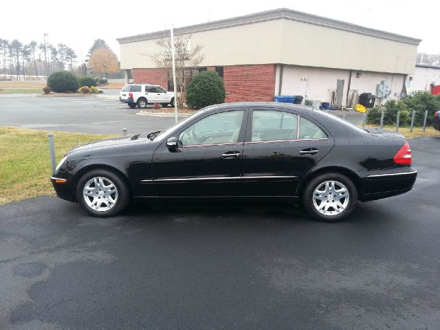 2005 Mercedes-Benz E-Class Tech/rear Entertainment