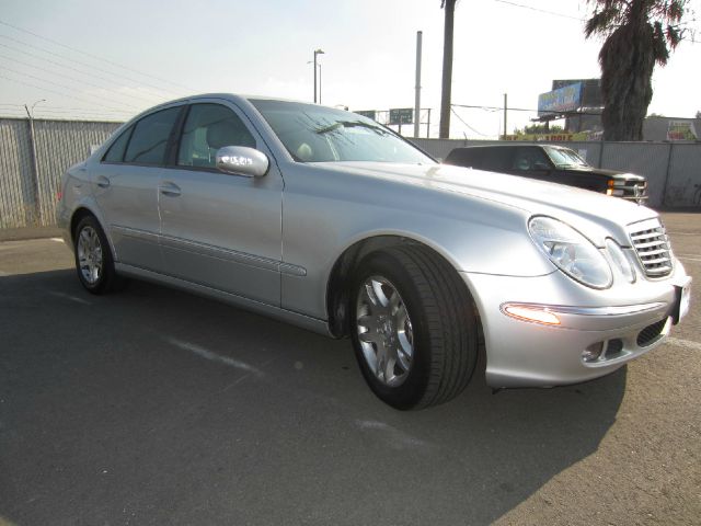 2005 Mercedes-Benz E-Class SXT