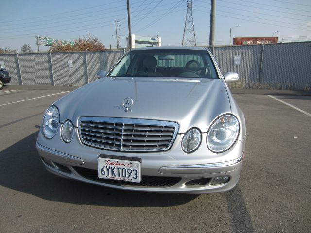 2005 Mercedes-Benz E-Class SXT