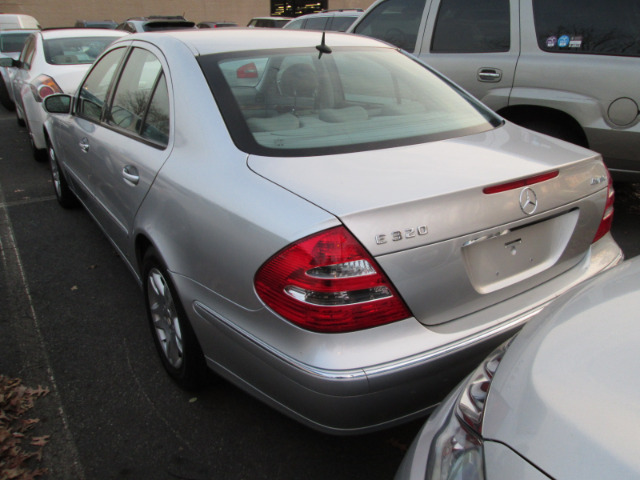 2005 Mercedes-Benz E-Class SXT