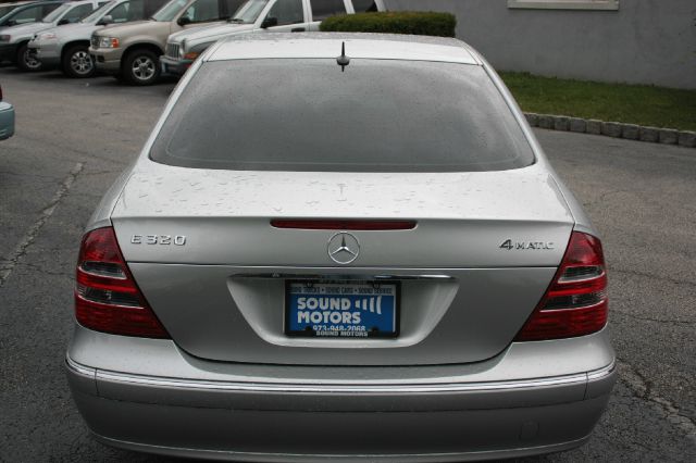 2005 Mercedes-Benz E-Class SXT