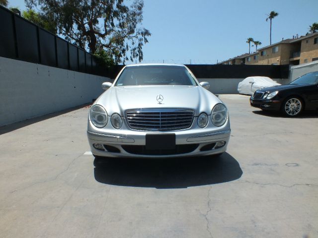 2005 Mercedes-Benz E-Class SXT
