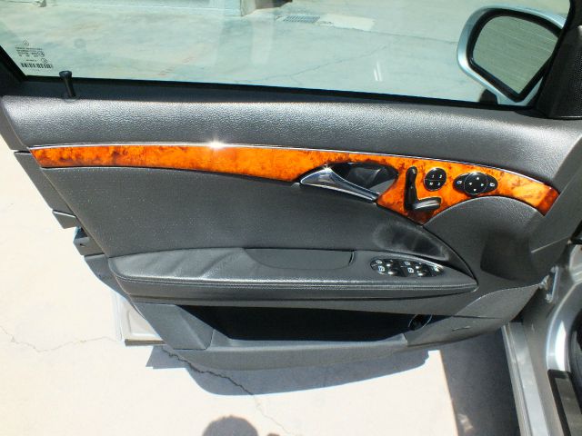 2005 Mercedes-Benz E-Class SXT