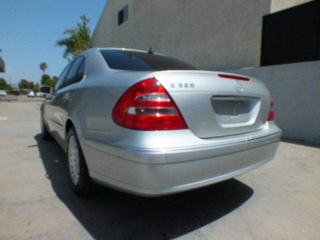 2005 Mercedes-Benz E-Class SXT