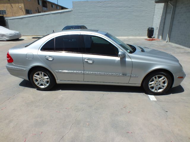 2005 Mercedes-Benz E-Class SXT