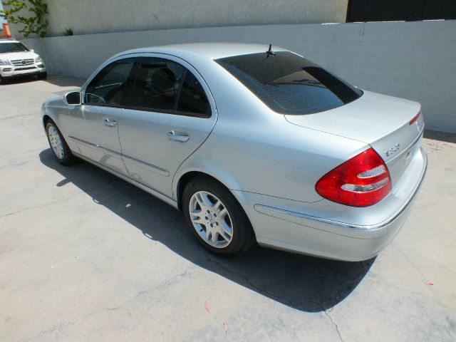 2005 Mercedes-Benz E-Class SXT