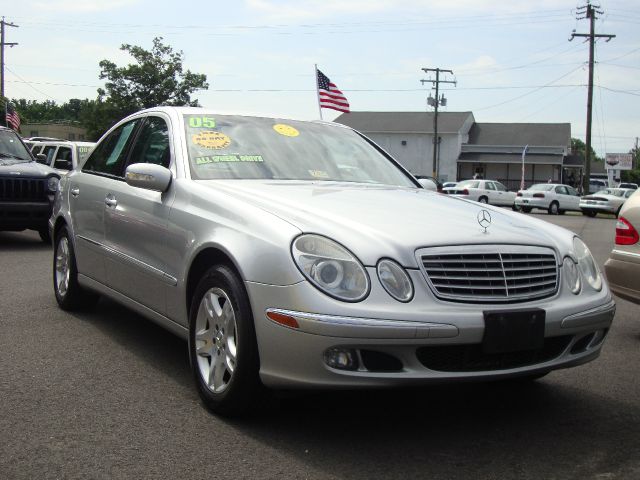 2005 Mercedes-Benz E-Class SXT