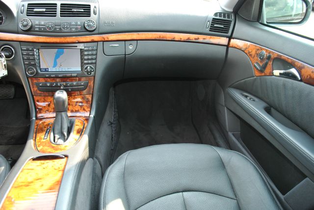 2005 Mercedes-Benz E-Class Base GLS