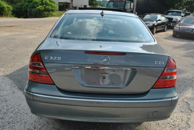 2005 Mercedes-Benz E-Class Base GLS