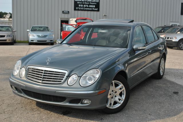 2005 Mercedes-Benz E-Class Base GLS