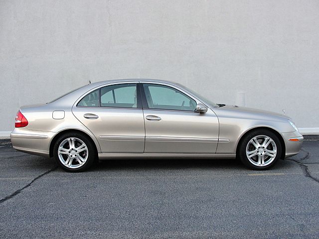 2005 Mercedes-Benz E-Class SLT W/ Hemi