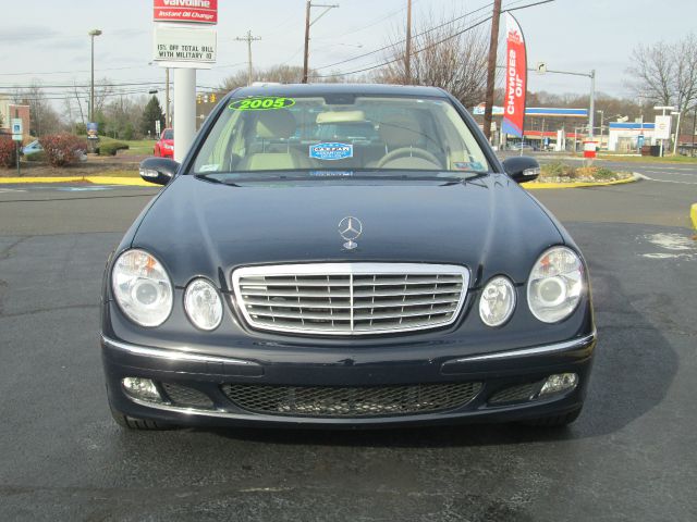 2005 Mercedes-Benz E-Class SXT