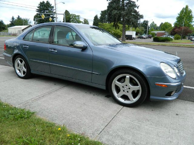 2005 Mercedes-Benz E-Class SLT W/ Hemi