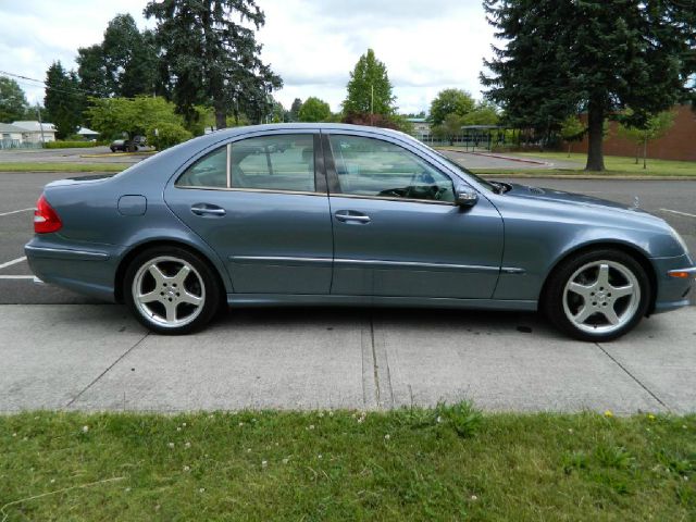 2005 Mercedes-Benz E-Class SLT W/ Hemi