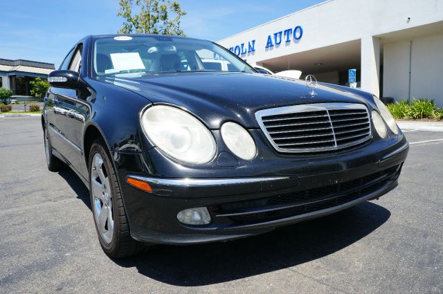 2005 Mercedes-Benz E-Class SLT W/ Hemi