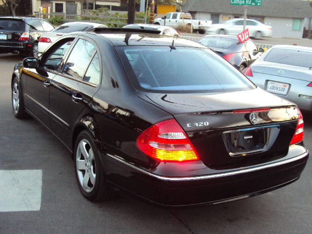 2005 Mercedes-Benz E-Class SXT