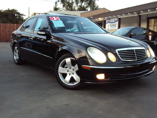 2005 Mercedes-Benz E-Class SXT