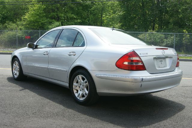 2005 Mercedes-Benz E-Class SXT