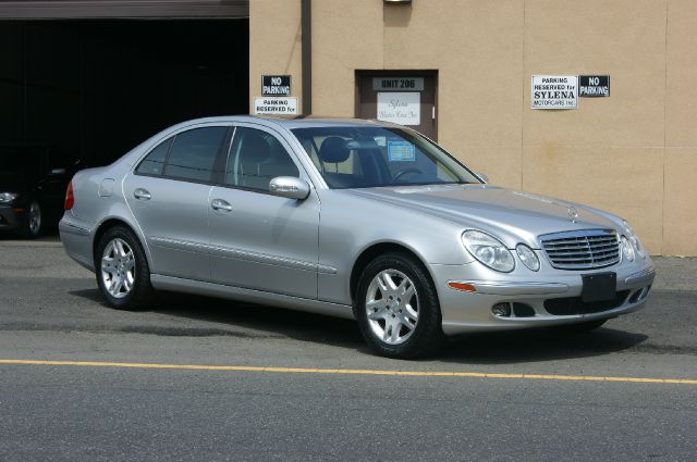 2005 Mercedes-Benz E-Class SXT
