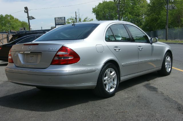 2005 Mercedes-Benz E-Class SXT