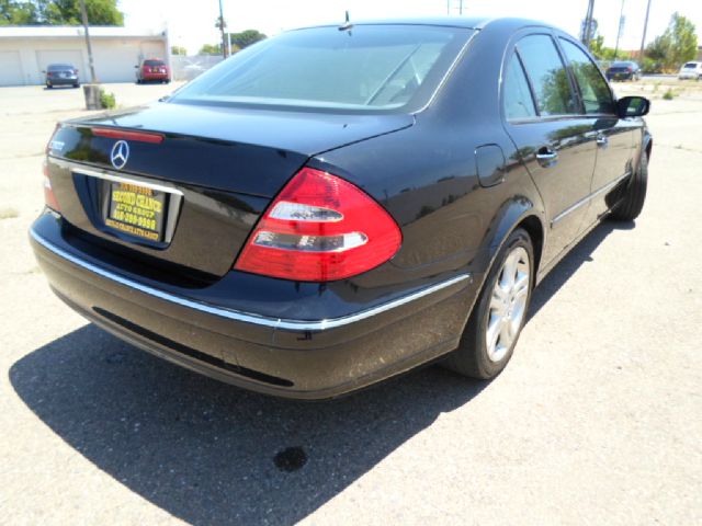 2005 Mercedes-Benz E-Class SLT W/ Hemi