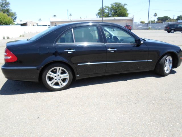 2005 Mercedes-Benz E-Class SLT W/ Hemi