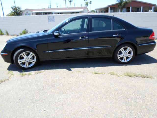 2005 Mercedes-Benz E-Class SLT W/ Hemi