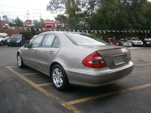 2005 Mercedes-Benz E-Class SXT