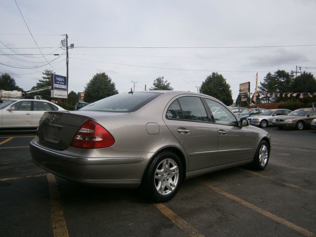 2005 Mercedes-Benz E-Class SXT