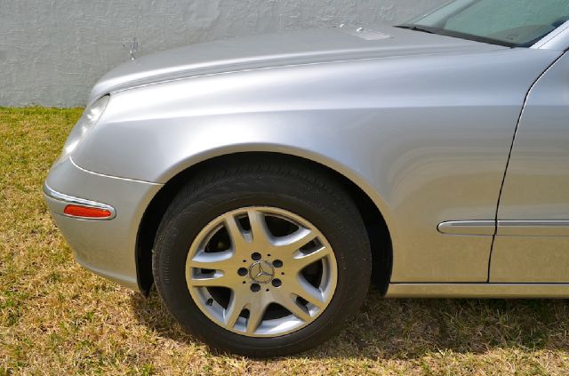 2005 Mercedes-Benz E-Class SXT