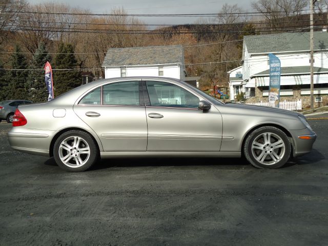 2005 Mercedes-Benz E-Class SLT W/ Hemi