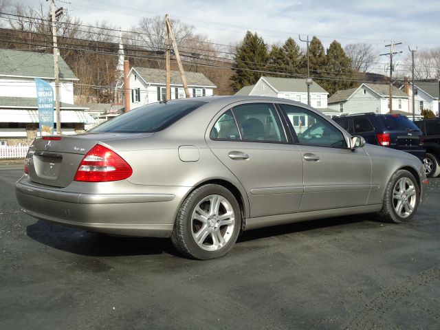 2005 Mercedes-Benz E-Class SLT W/ Hemi