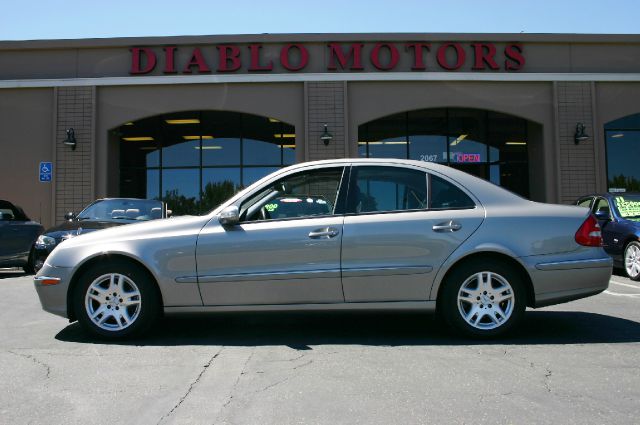 2005 Mercedes-Benz E-Class SXT