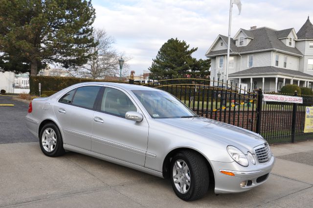 2005 Mercedes-Benz E-Class SXT
