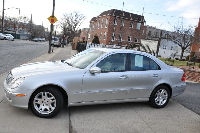 2005 Mercedes-Benz E-Class SXT