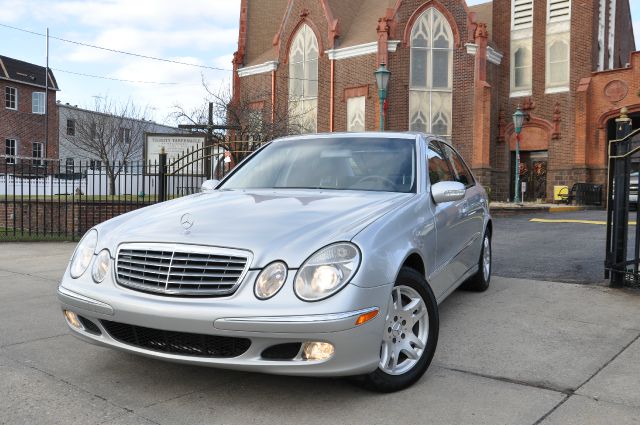 2005 Mercedes-Benz E-Class SXT