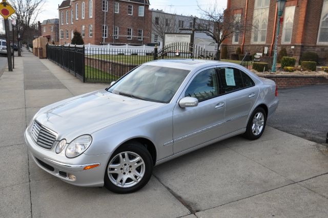 2005 Mercedes-Benz E-Class SXT